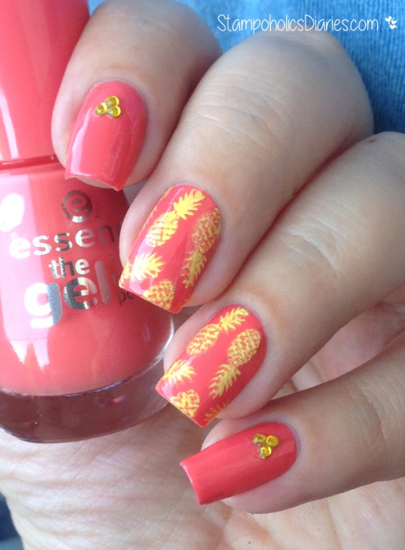 Pineapple Nails with Essence 12 mandarine bay, Mundo de Unas Neon yellow & MJ XXXIX Stampoholicsdiaries.com