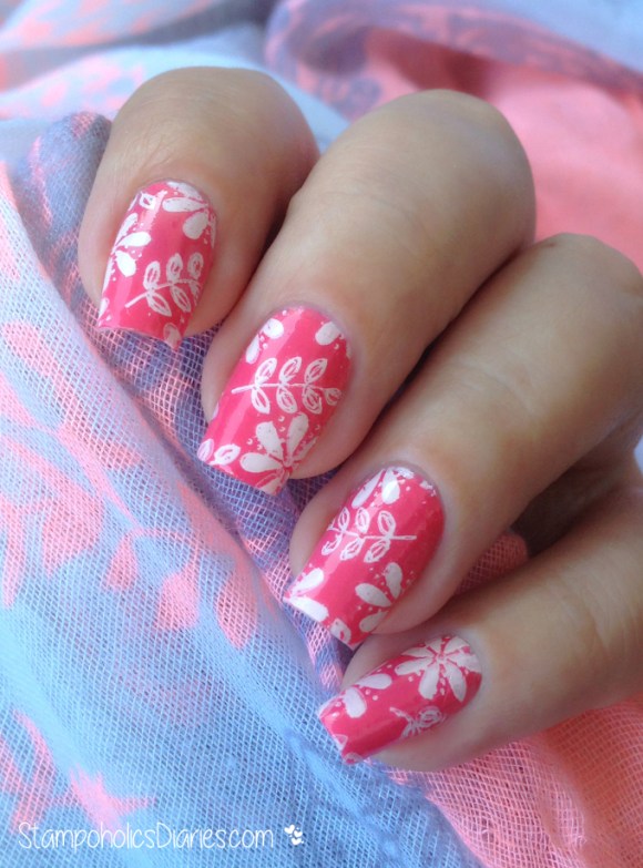 Flower Nails MoYOu Pro Collection XL-14 & China Glaze Surreal Appeal & Mundo de Unas 50 Pale Rose
